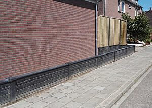 Lage betonschutting Reuver